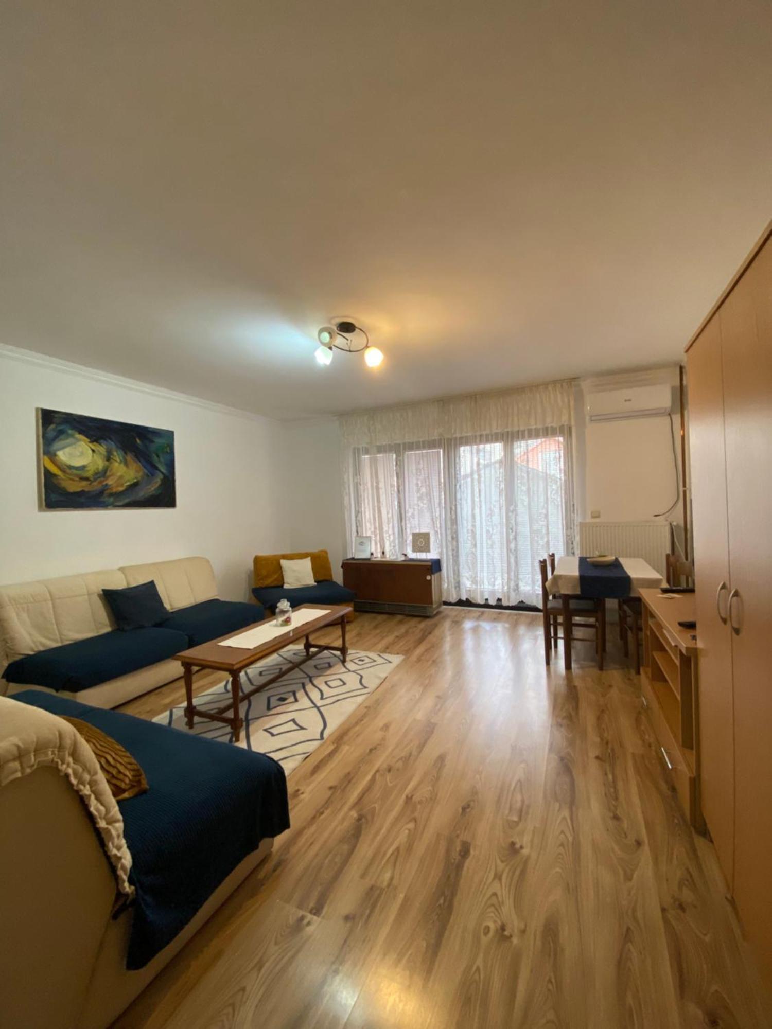 Apartmani Dora Leskovac Leskovac  Exterior foto
